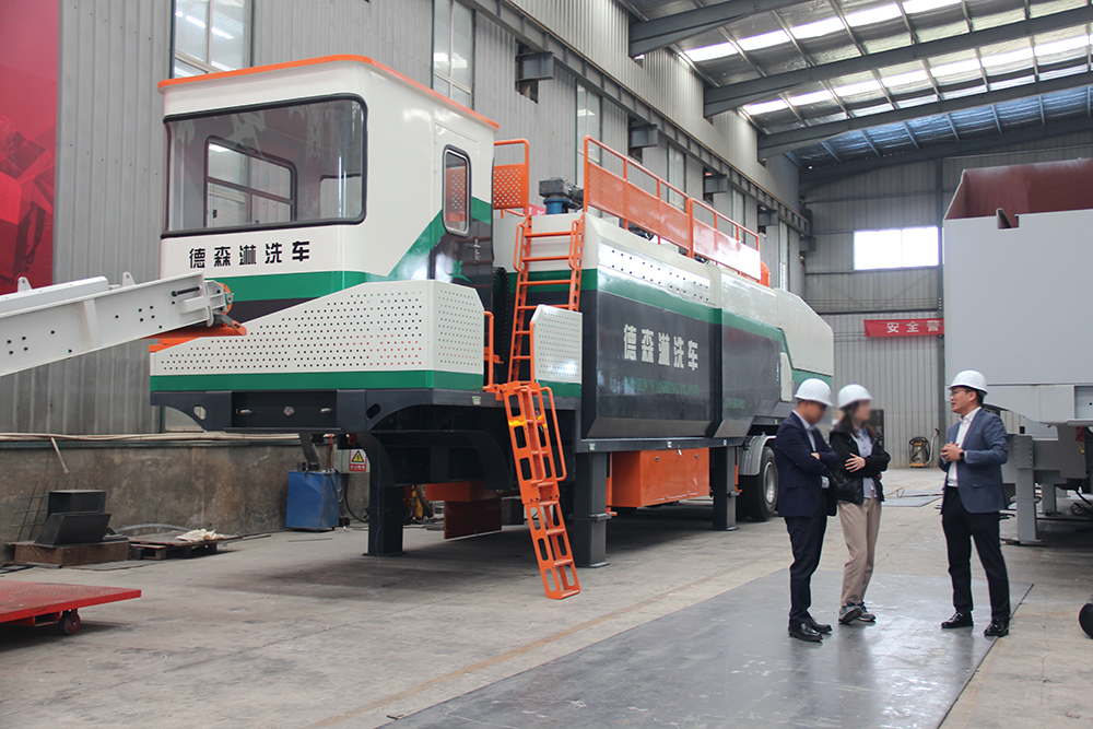 金莎9001zz以诚为本移动淋洗修复设备.jpg 金莎9001zz以诚为本移动淋洗修复设备